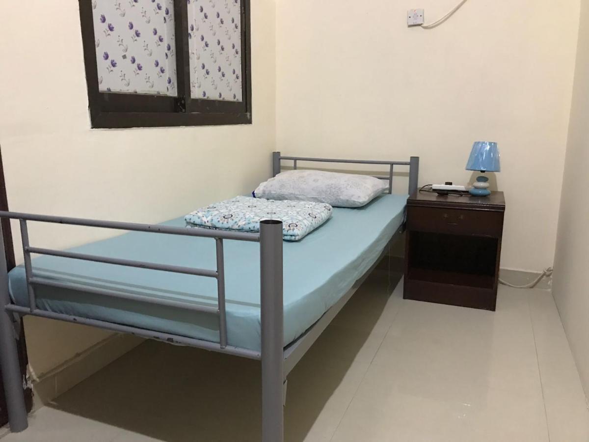 Апартаменты Backpackers Place Абу-Даби Экстерьер фото