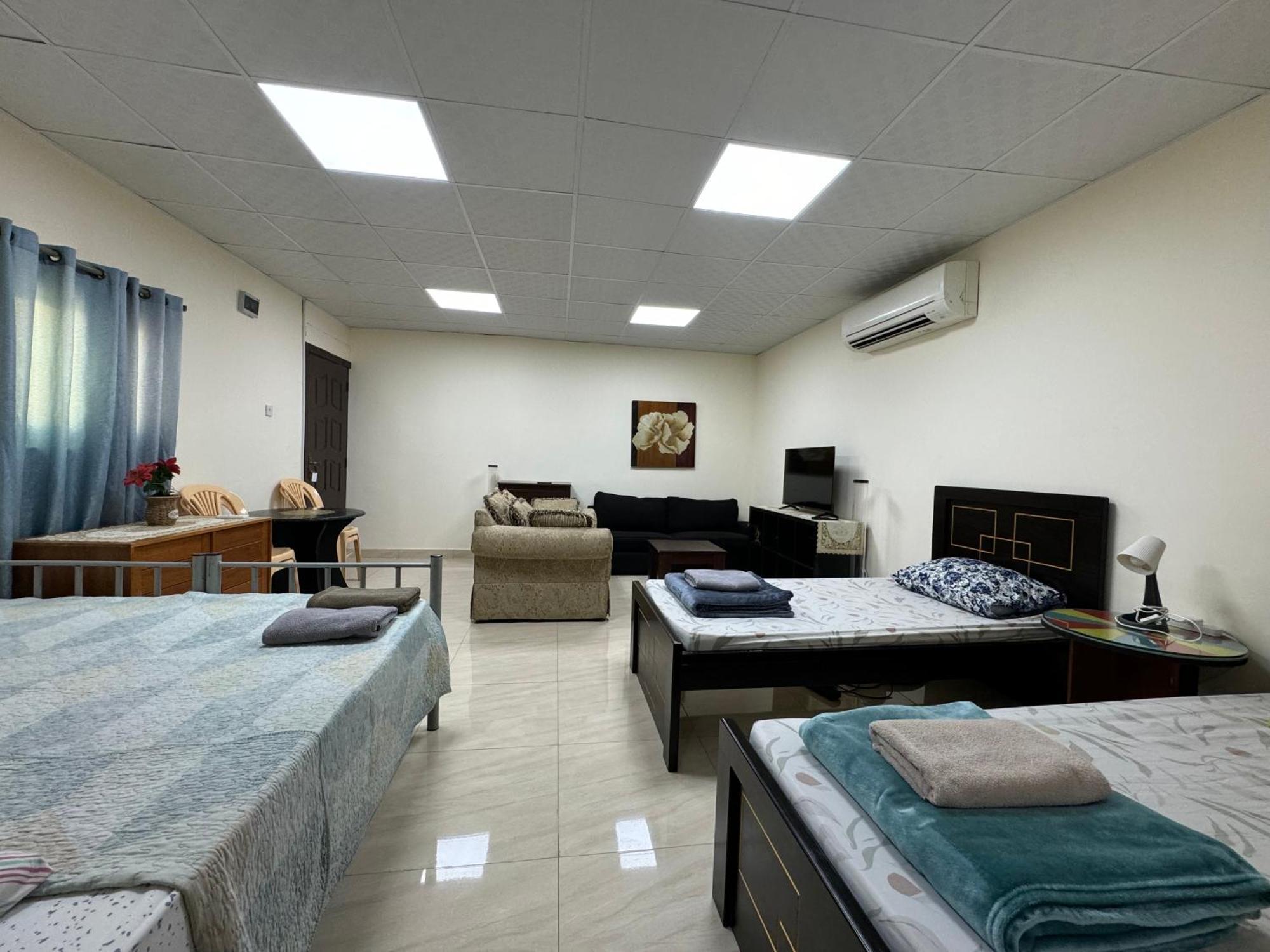 Апартаменты Backpackers Place Абу-Даби Экстерьер фото